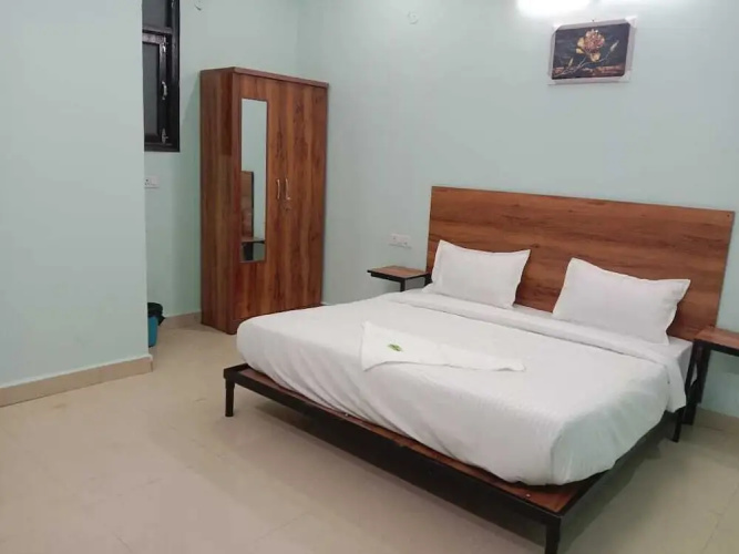 Hotel Soho Sector 51 Noida