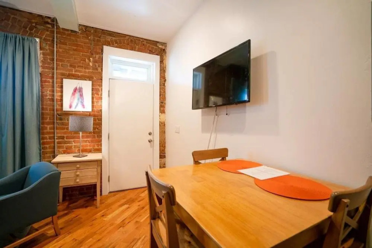 The Historical Baker Hideaway