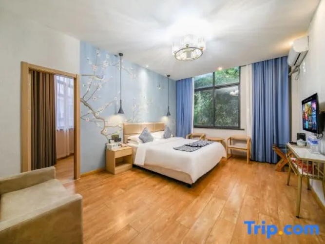 Tuyue Hotel