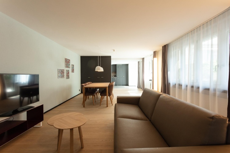 2 Bedrooms Apartment