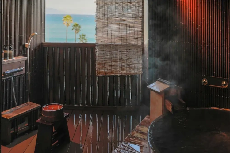 Comfort Double room with partial ocean view