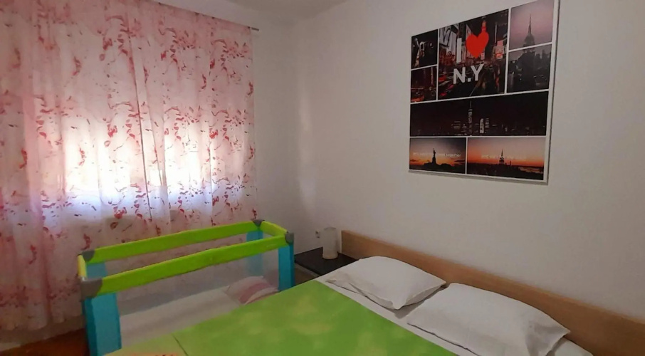 Apartment Ema