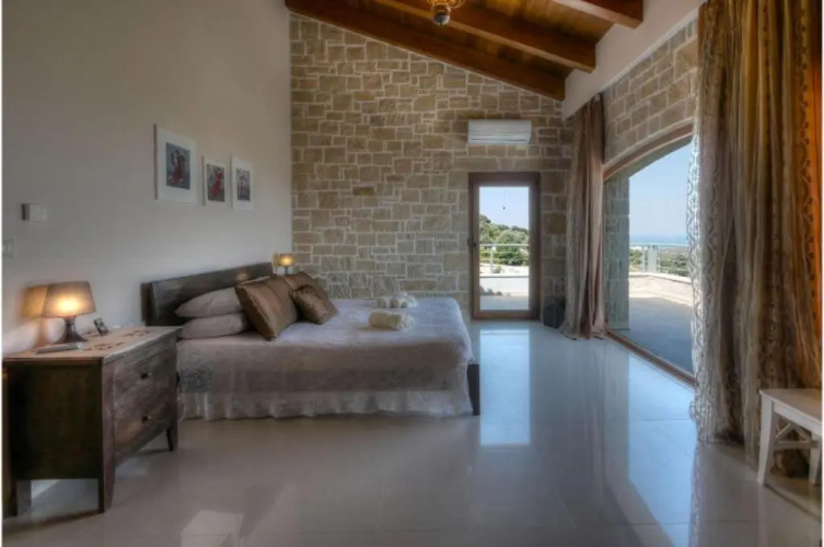 Amazing Villa Arios