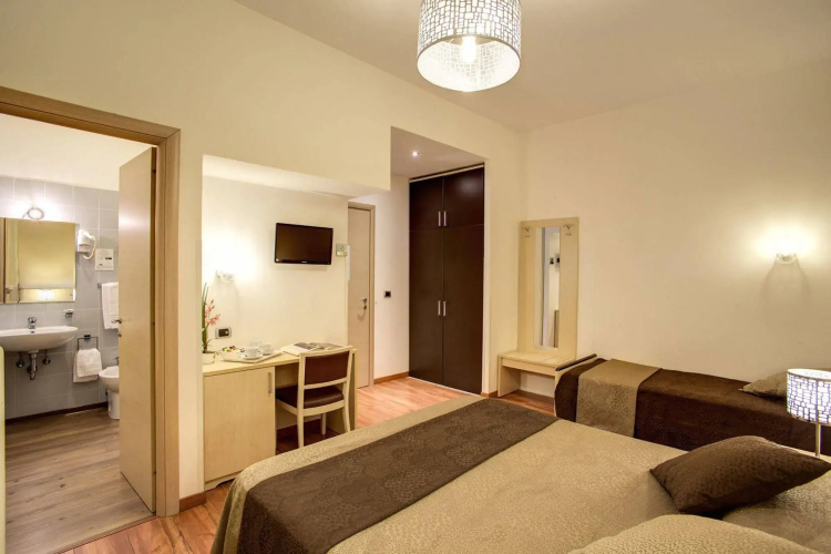 Hotel 111 B&B