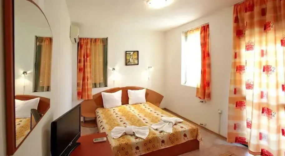 Ravda Bay Guest House
