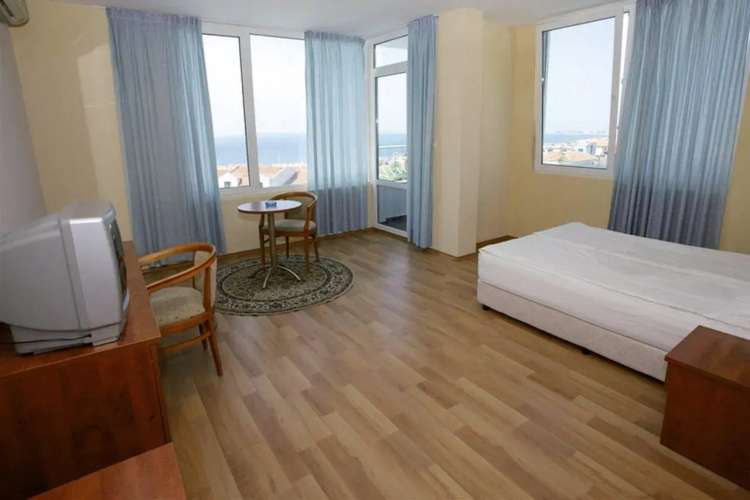 Consul Hotel