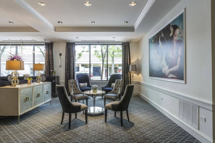 La Banque Hotel - Tinley Park, IL