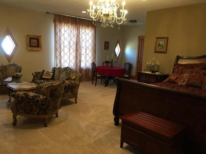Deluxe Suite