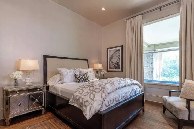 Stonehurst Place Bed & Breakfast