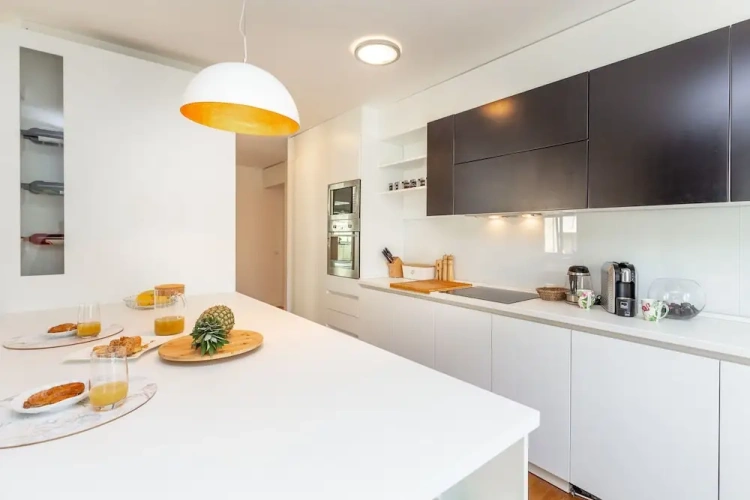 3 Bedrooms Grand Apartment with balcony