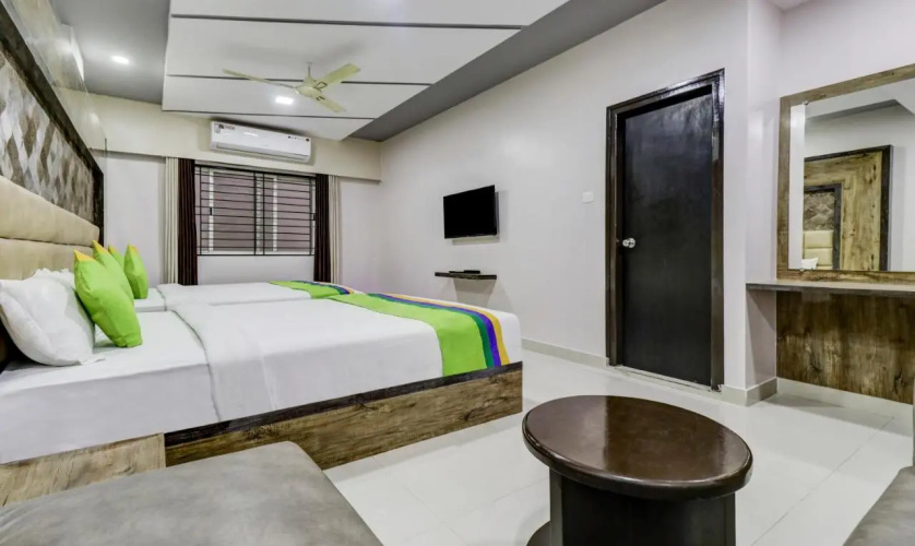 Treebo Sahara Suites