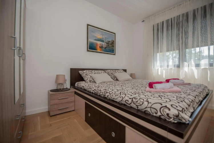 Apartment M