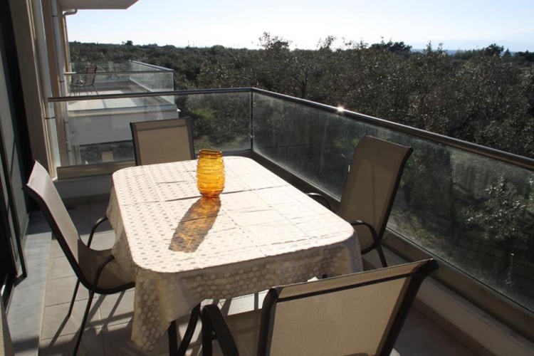 Apartment with sea view
