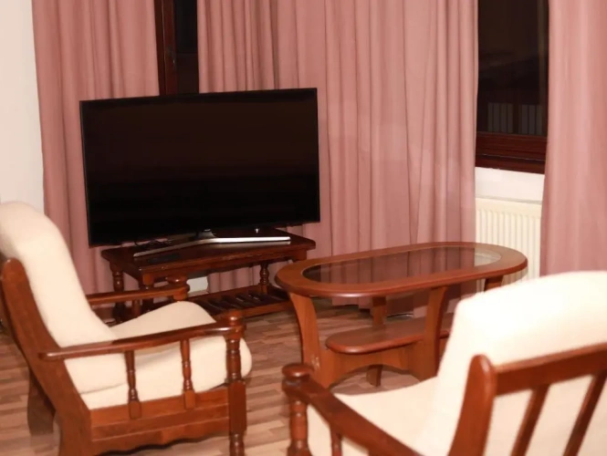 1 Bedroom Triple Suite