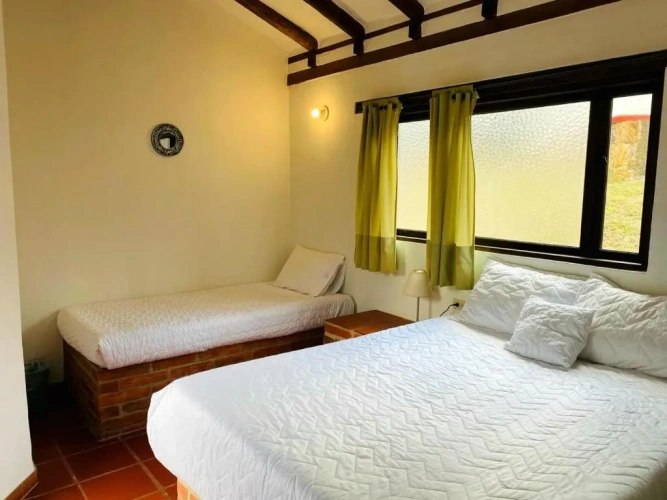 Standard Triple room