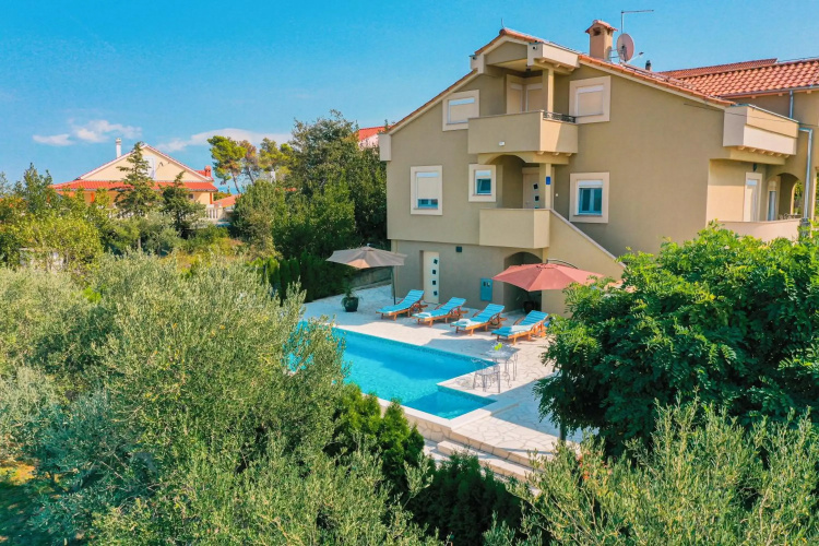 Villa Kontrada