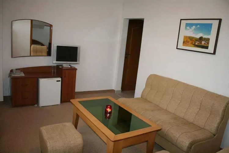 Korina Sky Hotel