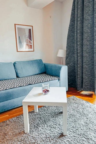 He-Ra apartment 6