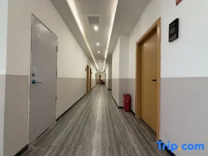 Yuechi Rome Hotel