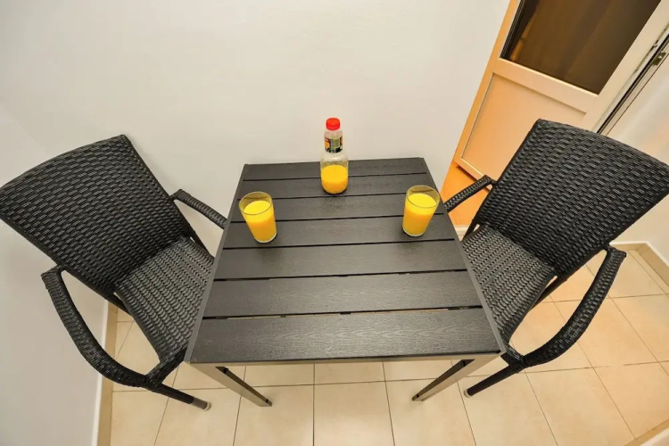 Libra Apartment - Two Bedrooms - 5 Guests - Next To Cismigiu Gardens
