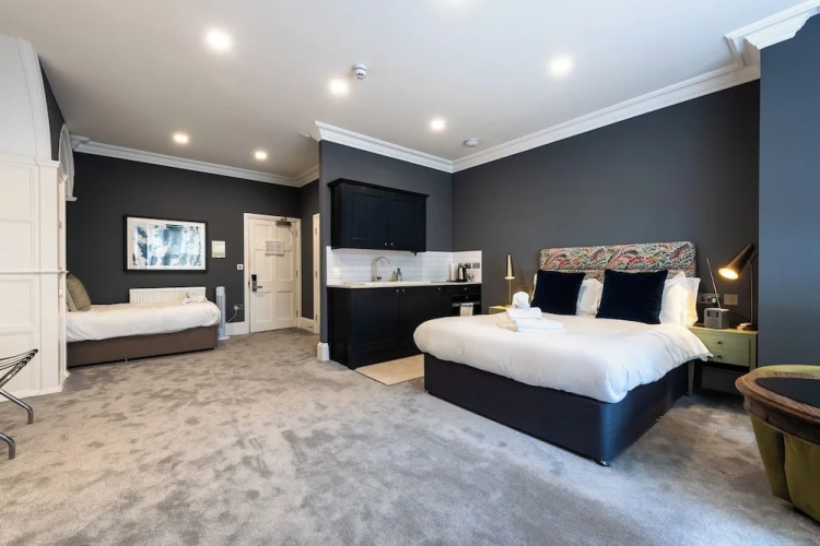 Deluxe Double Suite