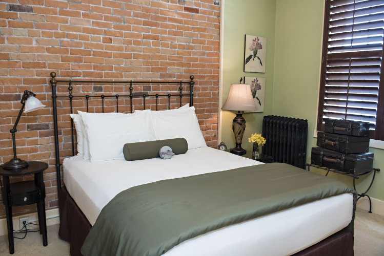 Chamberlin Inn Cody