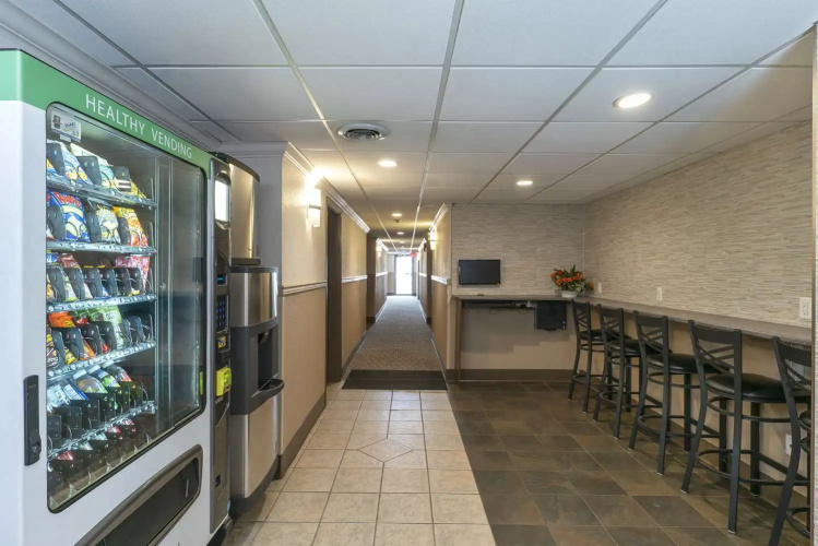 Quality Inn & Suites photo 18