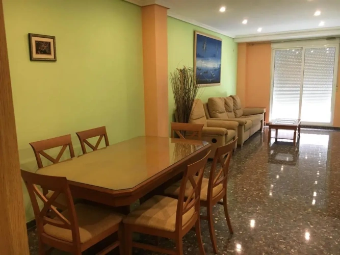 3 Bedrooms Apartment