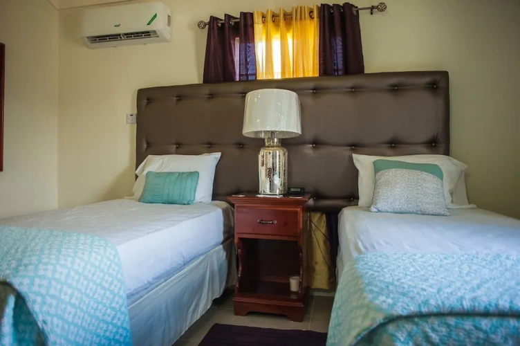 3 Bedrooms Comfort Cottage