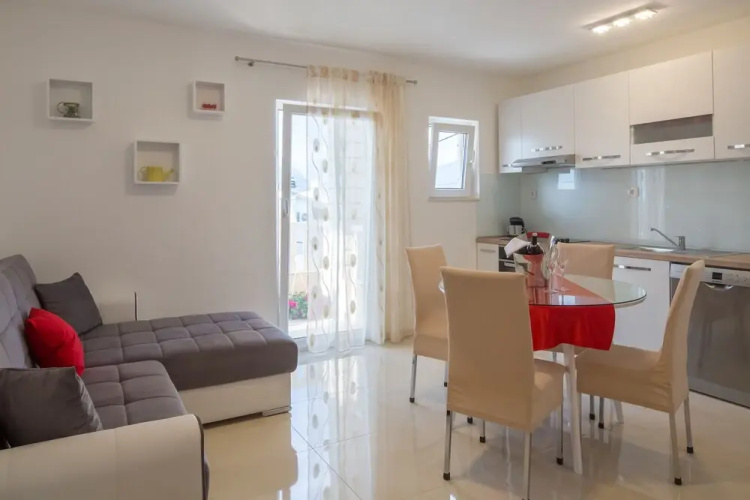 Apartments Ena