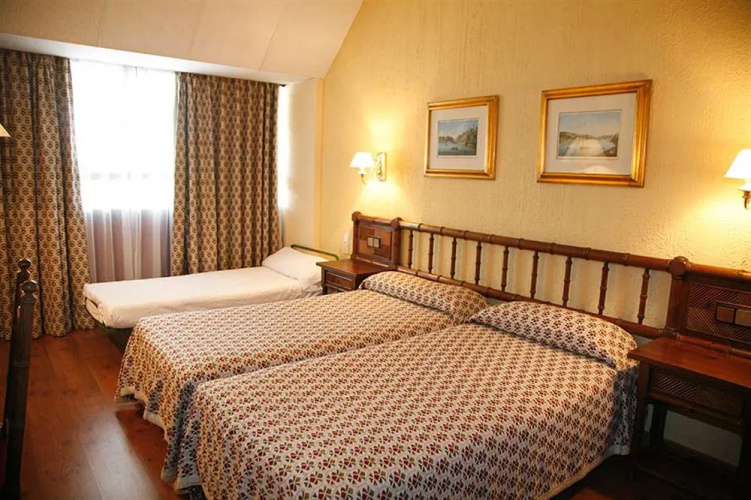 Hostal El Tozal
