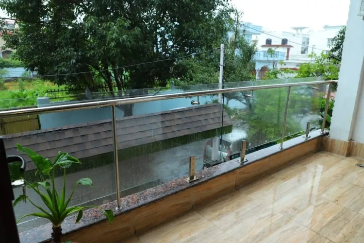 3 Bedrooms Apartment with balcony and with mountain view