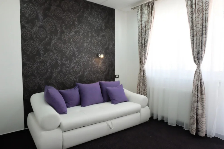 Artorius Luwiana Suites