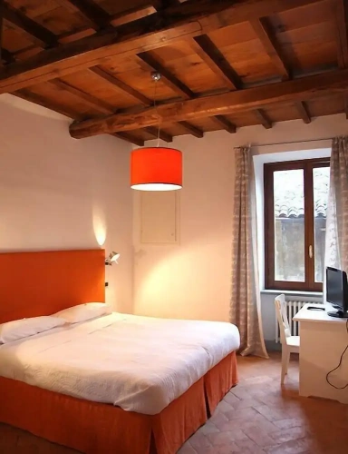 Standard Double room with city view
