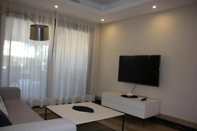 100 - Beach apartment with Private Pool