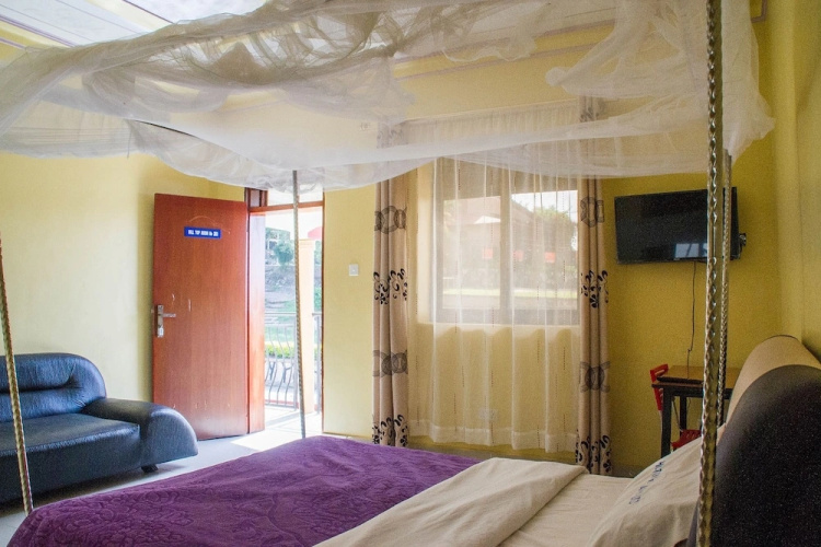 Hilltop Hotel