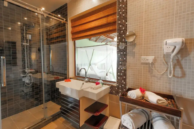 Villa Fleur de Lys - Sleeps 24 - Pool - Hot Tub