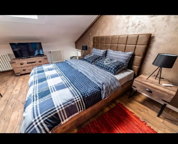 Ivi Place Apartments