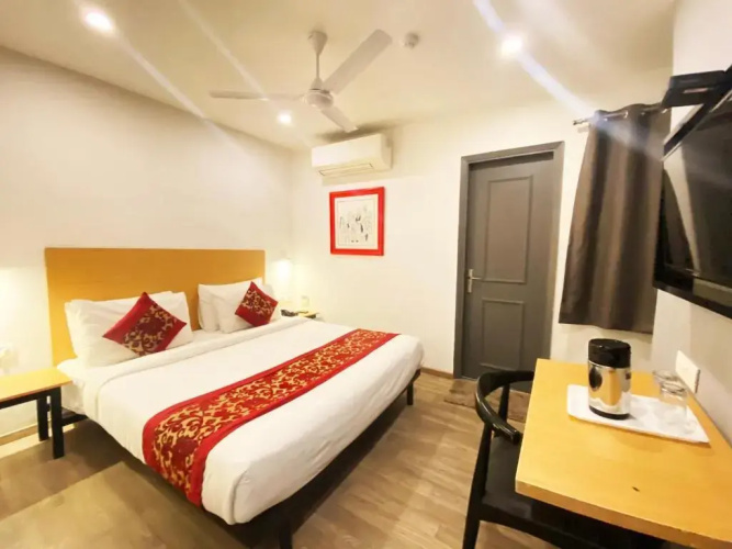 Hotel Yellow Saffron