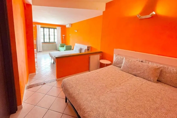 Standard Quintuple room with garden view
