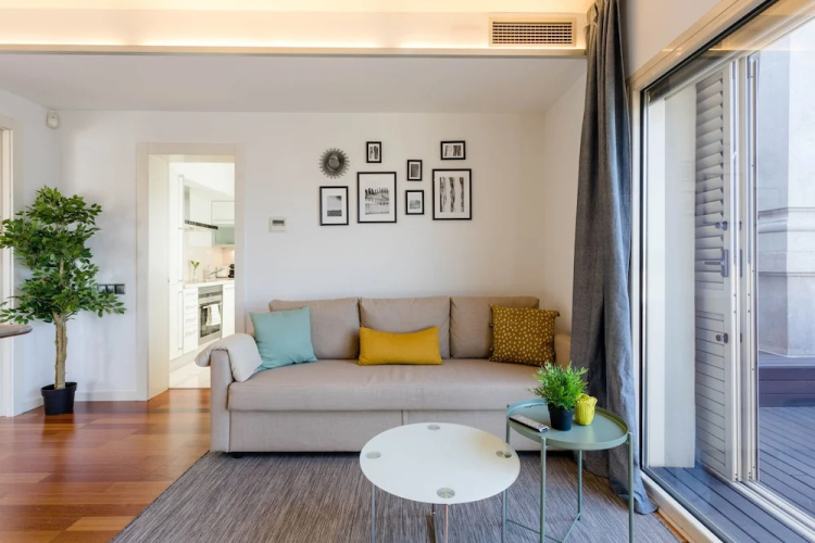 Unique Rentals - Placa Catalunya