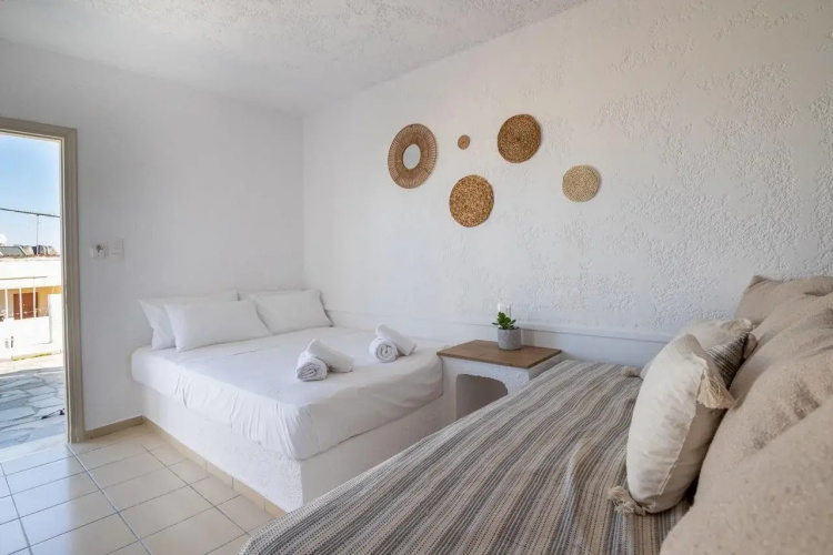 Hesperia Apartments