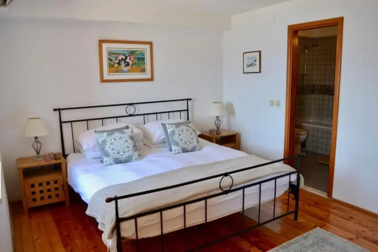 Restored 350 year old Villa, stunning views, idyllic location, large pool