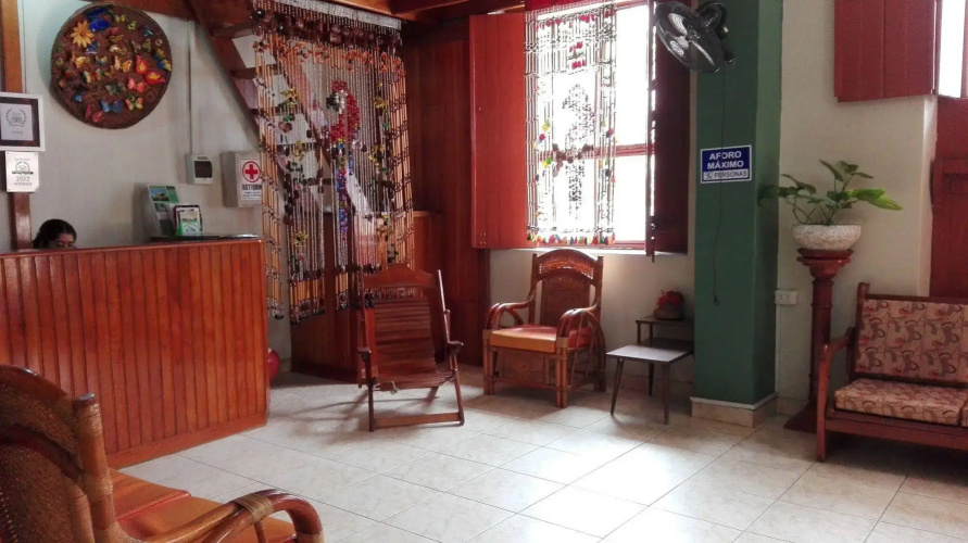 Hostal El Colibrí