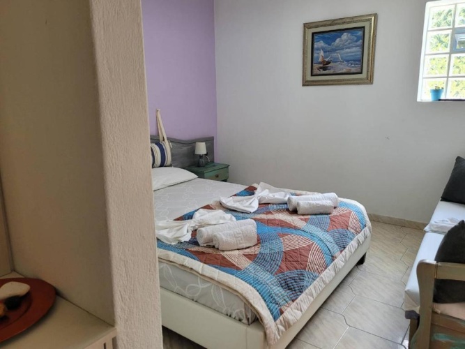Economy Triple room