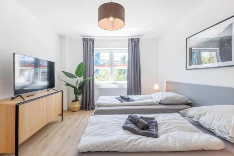 2 Bedrooms Apartment