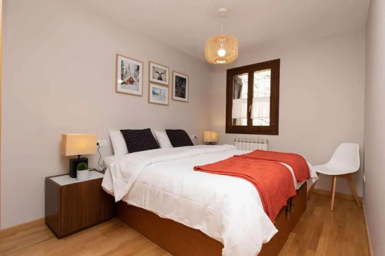 2 Bedrooms Apartment