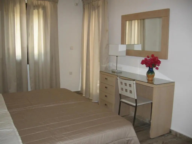 Topaz Apartments