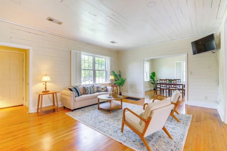 2 Bedrooms Cottage