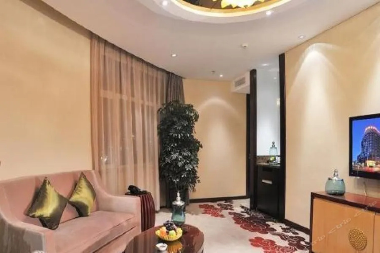 Chun Xue Four Seasons Hotel